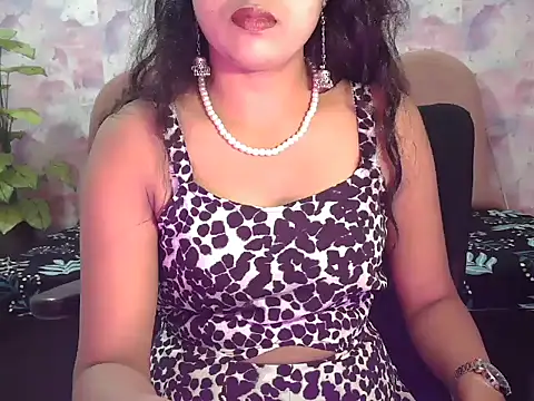 Snapshot of shaalu_sharma chatting on 09.19.25 shaalu sharma online show from 09.19.25