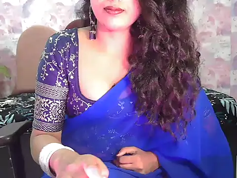 Snapshot of shaalu_sharma chatting on 09.22.25 shaalu sharma online show from 09.22.25