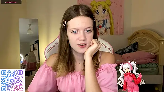 Snapshot of VibeQueenLucy chatting on 11.02.25 VibeQueenLucy online show from 11.02.25