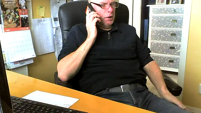 Snapshot of Klipparn chatting on 03.25.26 Klipparn online show from 03.25.26