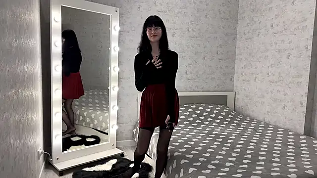 FakeLamb online show from 10.05.25