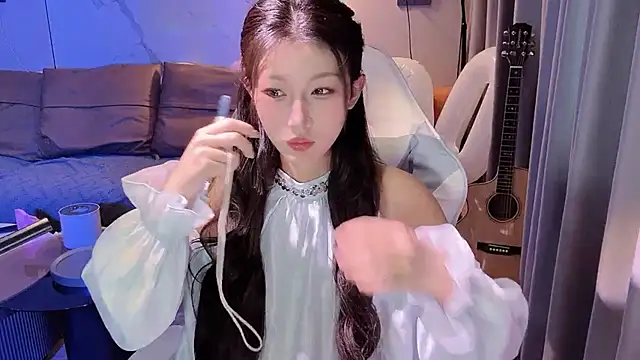 Snapshot of Lixinel-520 chatting on 09.11.25 Lixinel-520 online show from 09.11.25