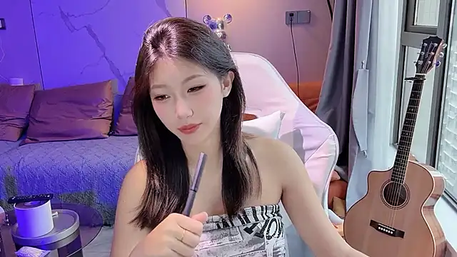 Snapshot of Lixinel-520 chatting on 09.23.25 Lixinel-520 online show from 09.23.25