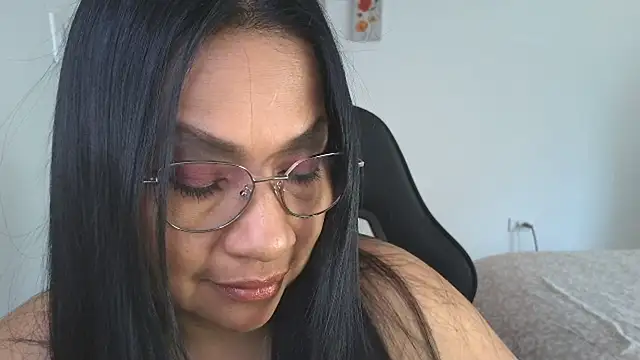 LissafeetHott online show from 11.27.25