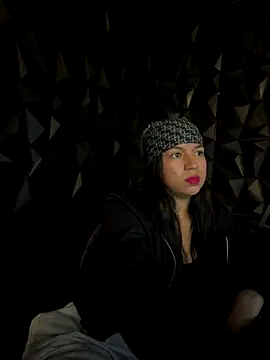 lil charme online show from 11.03.25