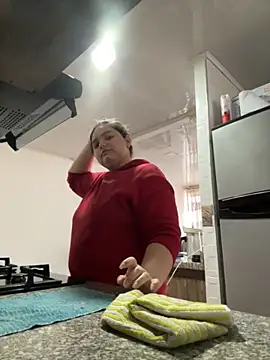 Snapshot of PortuPAWG chatting on 11.25.25 PortuPAWG online show from 11.25.25