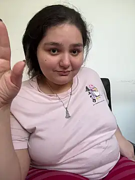 Snapshot of PortuPAWG chatting on 02.14.26 PortuPAWG online show from 02.14.26