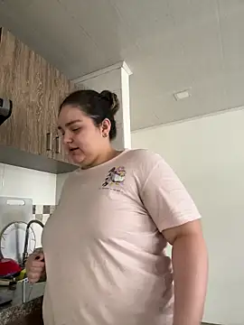 Snapshot of PortuPAWG chatting on 02.15.26 PortuPAWG online show from 02.15.26