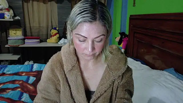  Charlize theron  online show from 02.06.26