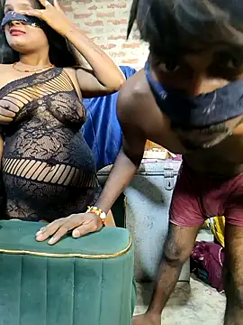 sexy-couple77 online show from 10.17.25