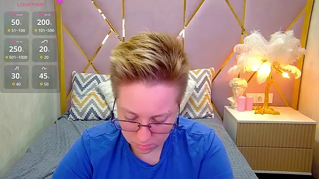 AlexandraGreen online show from 10.13.25