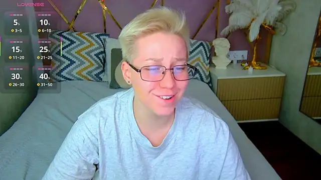 AlexandraGreen online show from 11.06.25