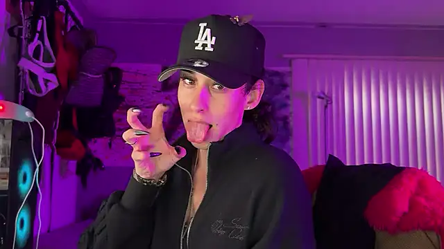 xoFrankie online show from 01.05.26