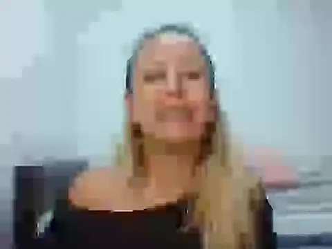 Snapshot of leah_susman chatting on 10.28.25 leah susman online show from 10.28.25