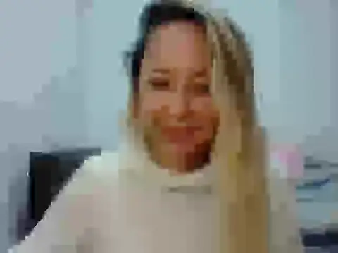 Snapshot of leah_susman chatting on 11.07.25 leah susman online show from 11.07.25