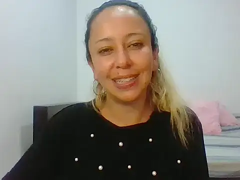 Snapshot of leah_susman chatting on 11.10.25 leah susman online show from 11.10.25