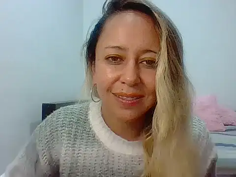 Snapshot of leah_susman chatting on 11.13.25 leah susman online show from 11.13.25