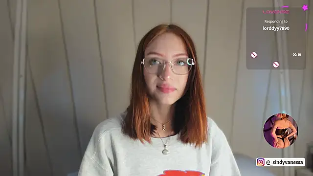 Snapshot of Alison_Ivannova chatting on 10.13.25 Alison Ivannova online show from 10.13.25