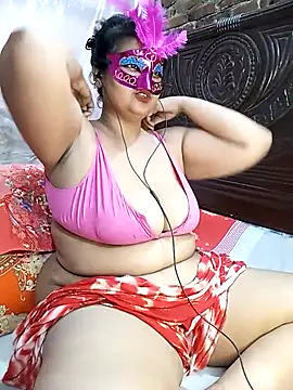 Snapshot of Tanisha-Chy chatting on 10.01.25 Tanisha-Chy online show from 10.01.25