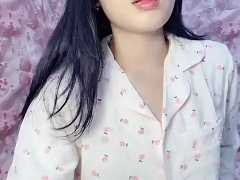 Snapshot of Miumiu028 chatting on 10.03.25 Miumiu028 online show from 10.03.25