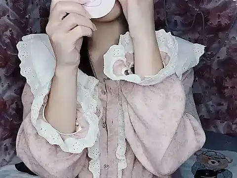 Snapshot of Miumiu028 chatting on 11.11.25 Miumiu028 online show from 11.11.25