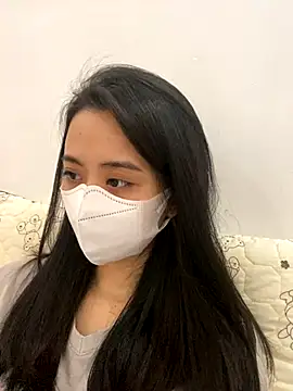 Snapshot of Mochi21 chatting on 10.11.25 Mochi21 online show from 10.11.25