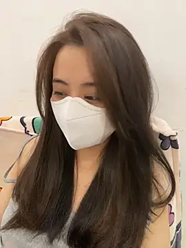 Snapshot of Mochi21 chatting on 10.24.25 Mochi21 online show from 10.24.25