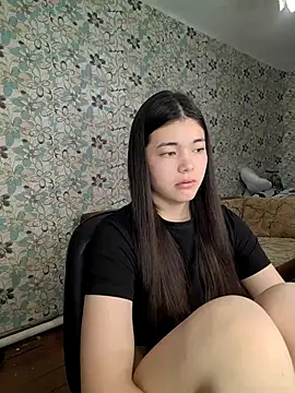 Snapshot of Albi_Glow chatting on 09.25.25 Albi Glow online show from 09.25.25