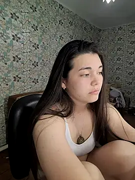 Snapshot of Albi_Glow chatting on 09.27.25 Albi Glow online show from 09.27.25