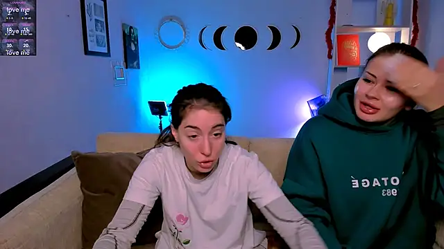 Snapshot of khloebeauty chatting on 02.02.26 khloebeauty online show from 02.02.26