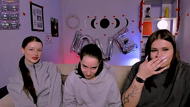 Snapshot of khloebeauty chatting on 02.10.26 khloebeauty online show from 02.10.26