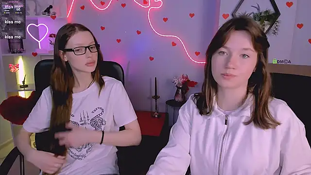 Snapshot of khloebeauty chatting on 02.11.26 khloebeauty online show from 02.11.26