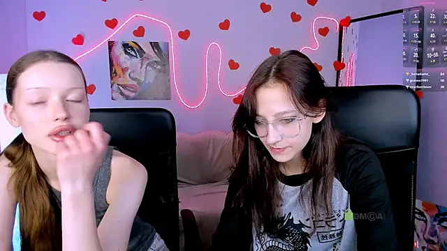 Snapshot of khloebeauty chatting on 02.20.26 khloebeauty online show from 02.20.26