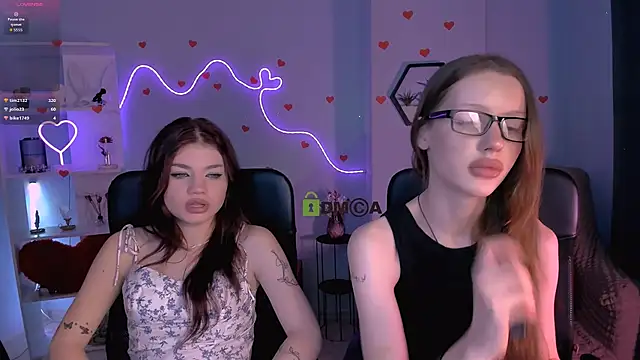 Snapshot of khloebeauty chatting on 02.21.26 khloebeauty online show from 02.21.26