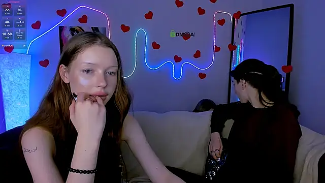 Snapshot of khloebeauty chatting on 02.25.26 khloebeauty online show from 02.25.26