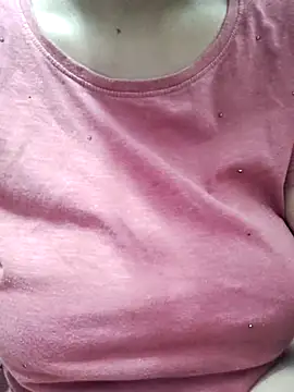 Snapshot of meenu_bhabhi547 chatting on 10.16.25 meenu bhabhi547 online show from 10.16.25