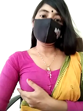 Snapshot of Puja-Rane chatting on 10.04.25 Puja-Rane online show from 10.04.25