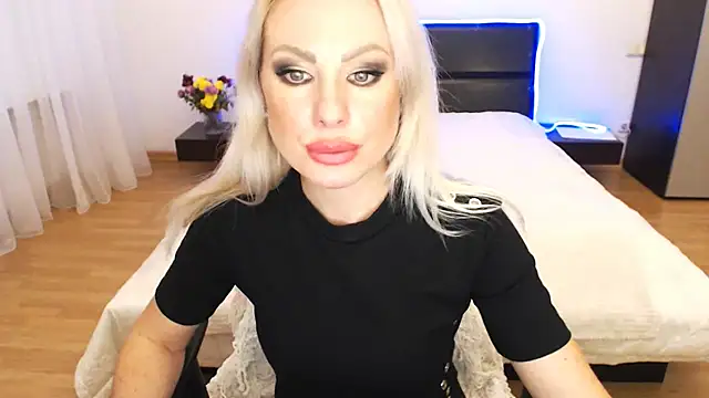 Tina Shines online show from 11.11.25