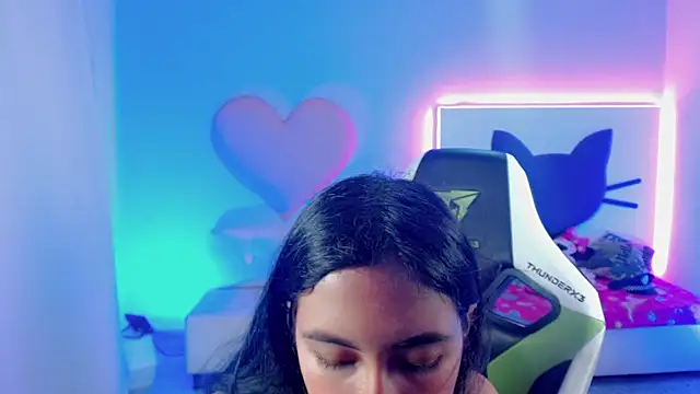 mishel hott online show from 09.21.25