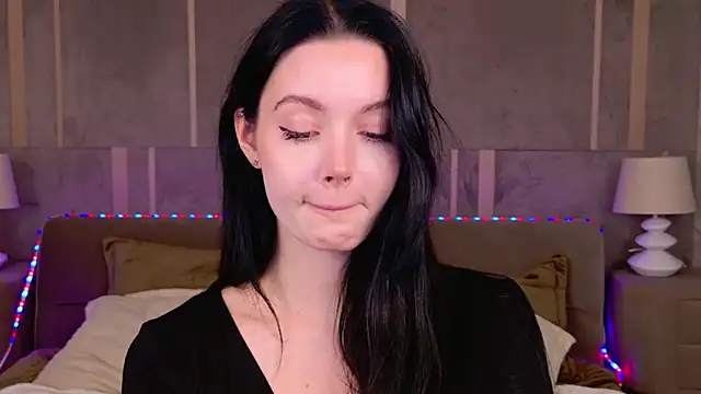 Goldy Stark online show from 10.16.25