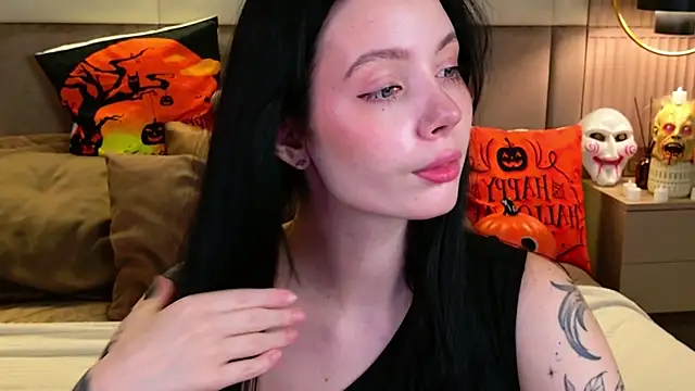 Goldy Stark online show from 10.26.25