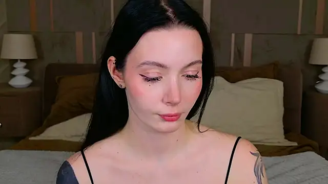 Goldy Stark online show from 11.26.25