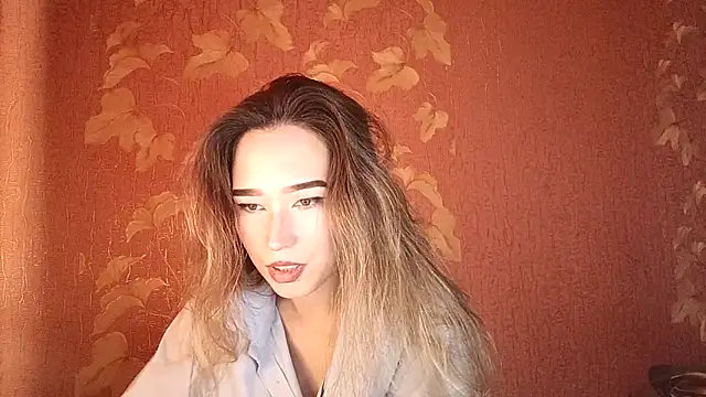 Awora Wolf online show from 10.07.25