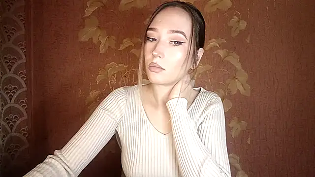 Awora Wolf online show from 11.11.25