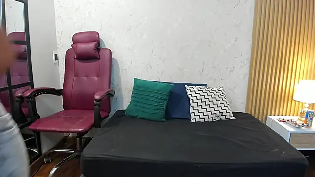 aliceandsia online show from 04.14.26