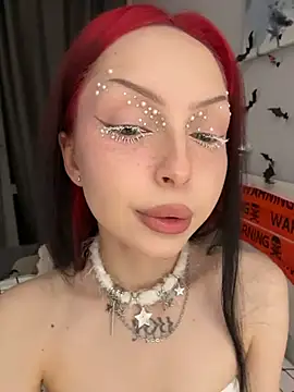 Snapshot of Lina_Thornton_ chatting on 11.12.25 Lina Thornton online show from 11.12.25