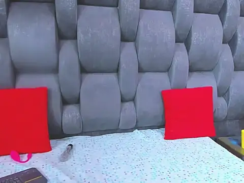 Snapshot of valerythompsonper chatting on 01.16.26 valerythompsonper online show from 01.16.26