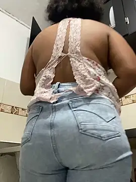 Snapshot of Rizos_hot_official chatting on 10.24.25 Rizos hot official online show from 10.24.25