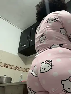 Snapshot of Rizos_hot_official chatting on 11.13.25 Rizos hot official online show from 11.13.25