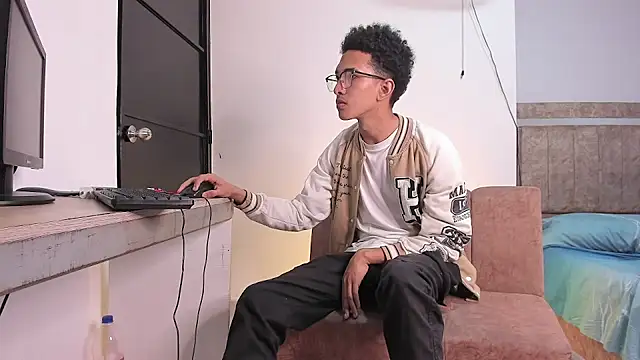 Cj davis  online show from 10.08.25